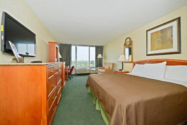 Americas Best Value Inn Baltimore image 13